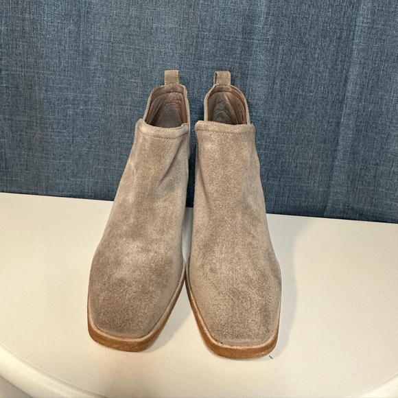 Jeffrey Campbell Rosee Bootie Taupe Suede Ankle size 10 - Picture 4 of 10